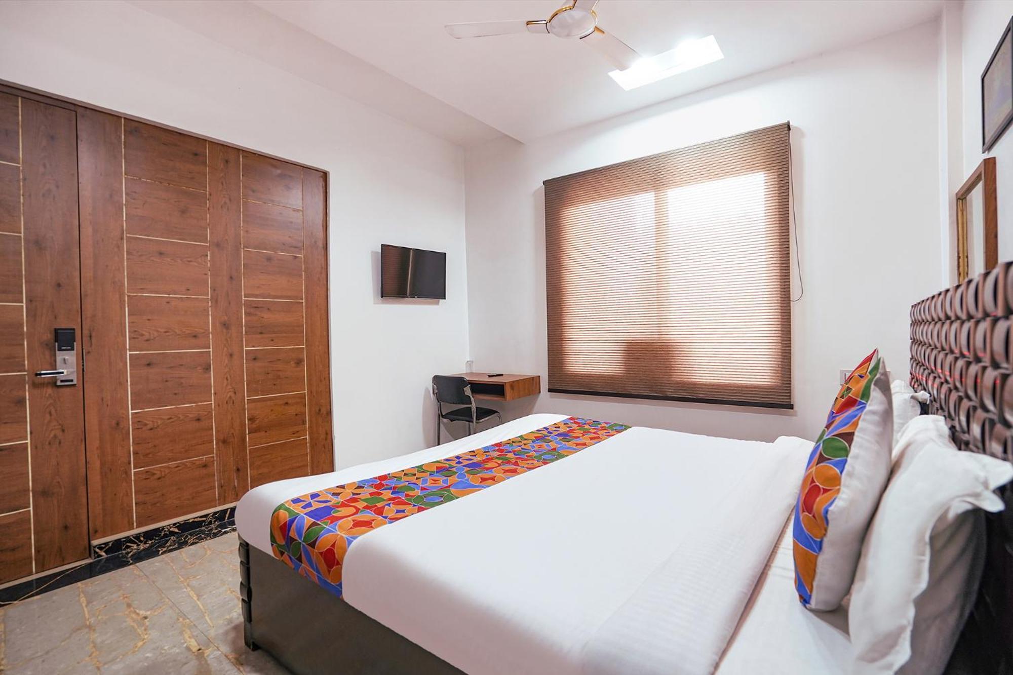 Fabhotel Villa De Benares Exterior photo